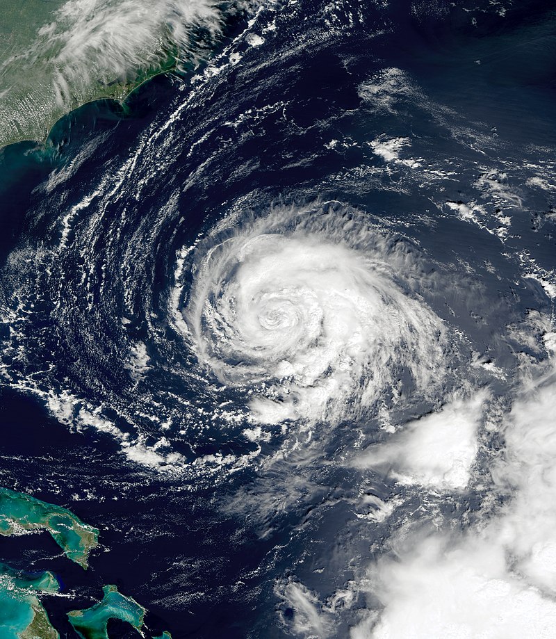 The Intensity Fluctuations and Impacts of Hurricane Florence in the 2000 Atlantic Hurricane Season